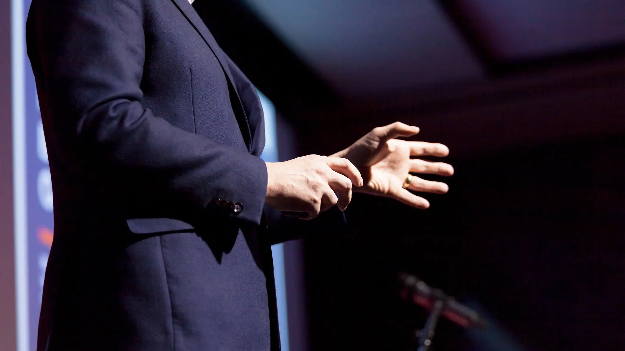THE MOST TRANSFORMATIONAL PRESENTATION TRAINING FOR BUSINESS LEADERS