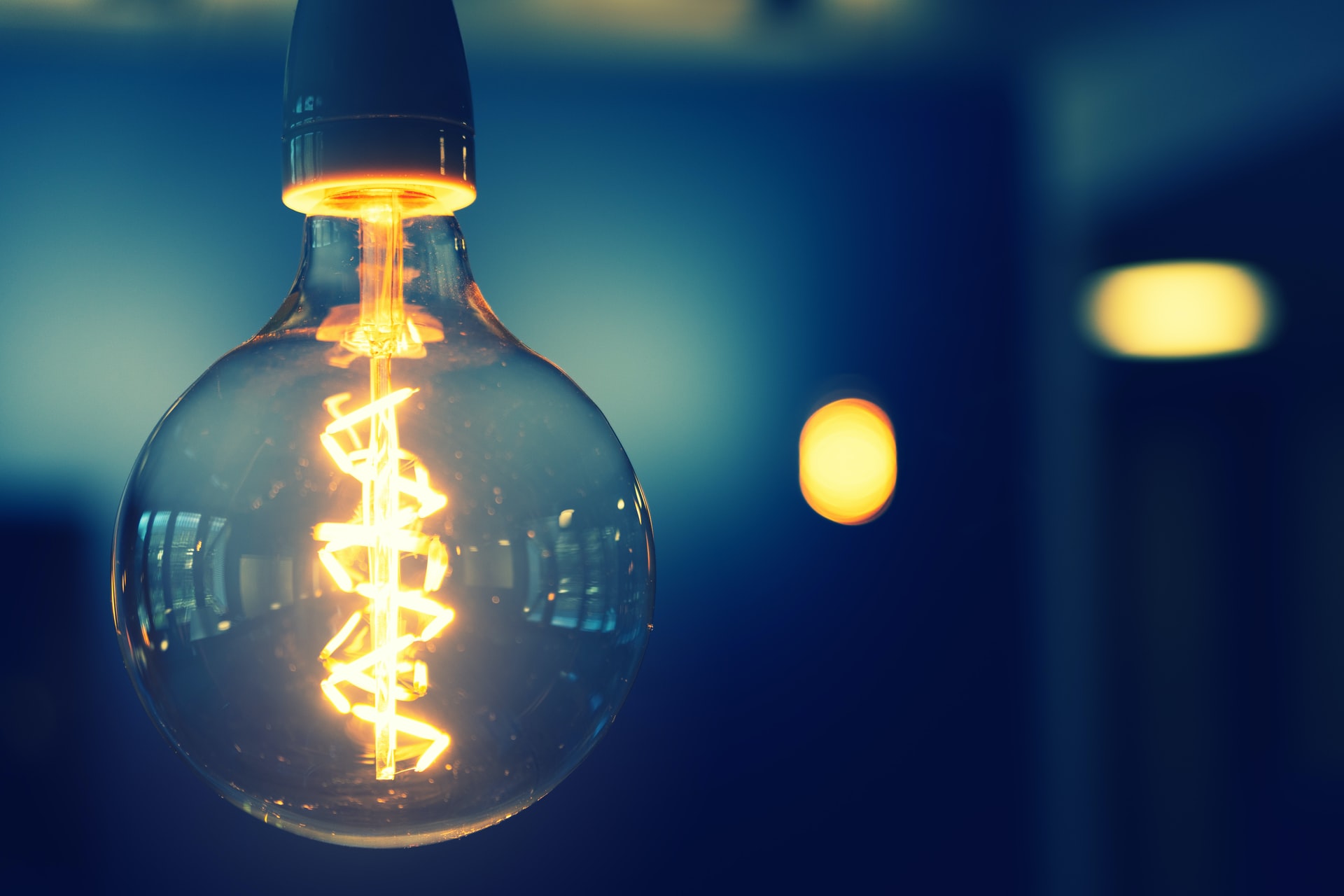 7 Memorable Ways to Open a Presentation (With Examples)